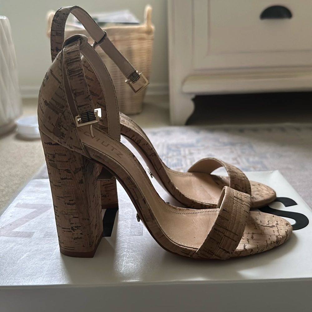 Schutz Enida Heel in Natural Size 6